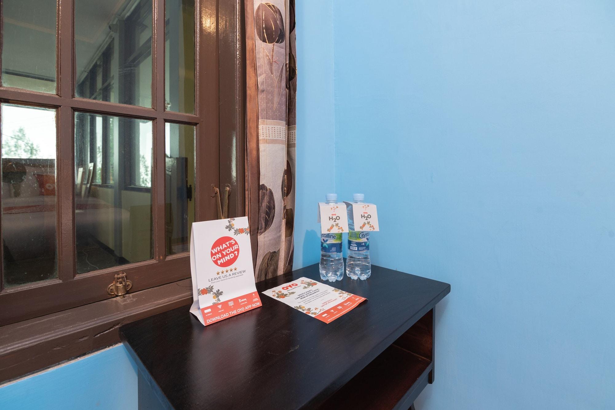Oyo 1852 Intan Bromo Homestay Pasuruan Exterior foto